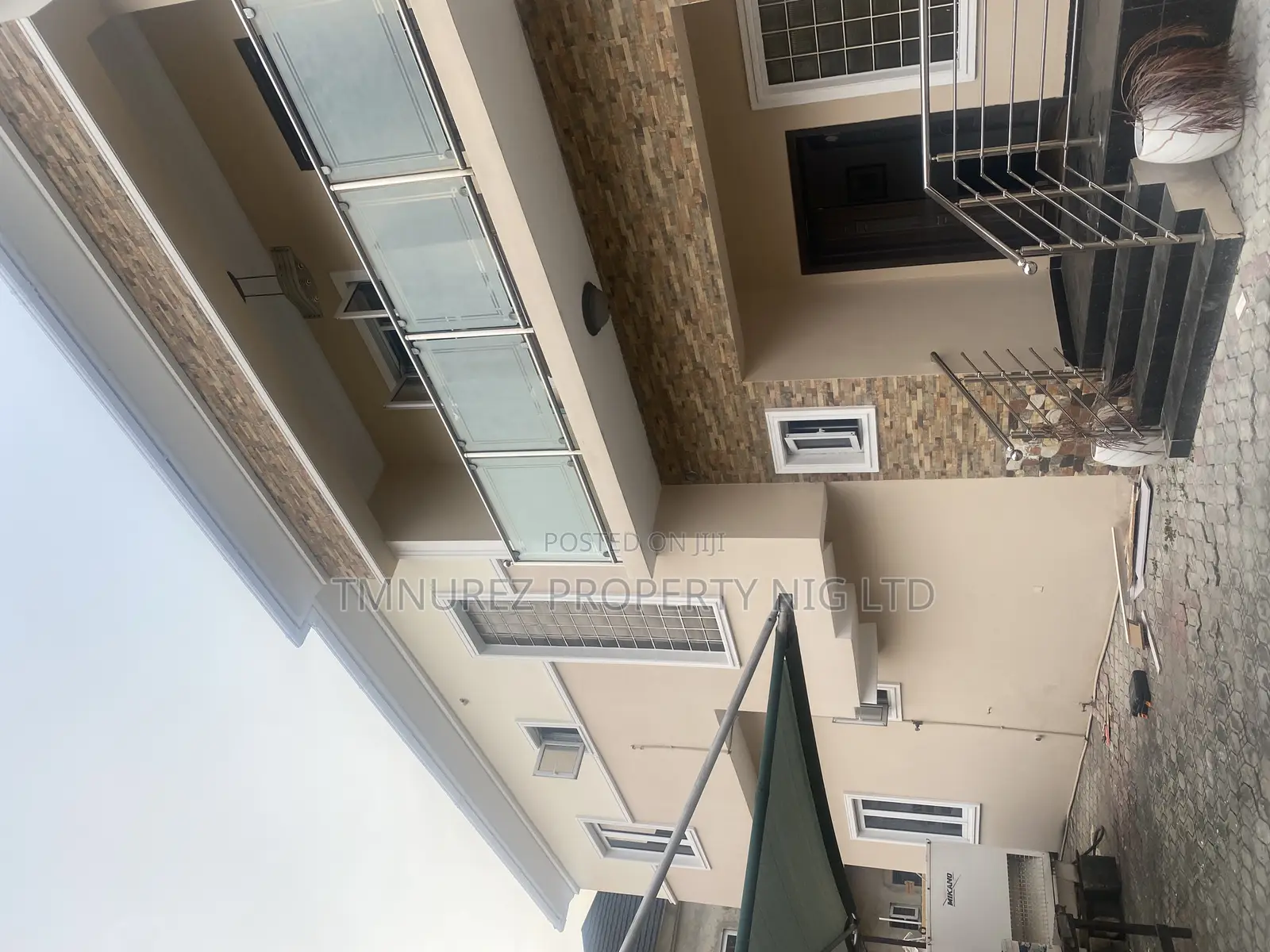 1bdrm Apartment in Chevron, Lekki for rent
