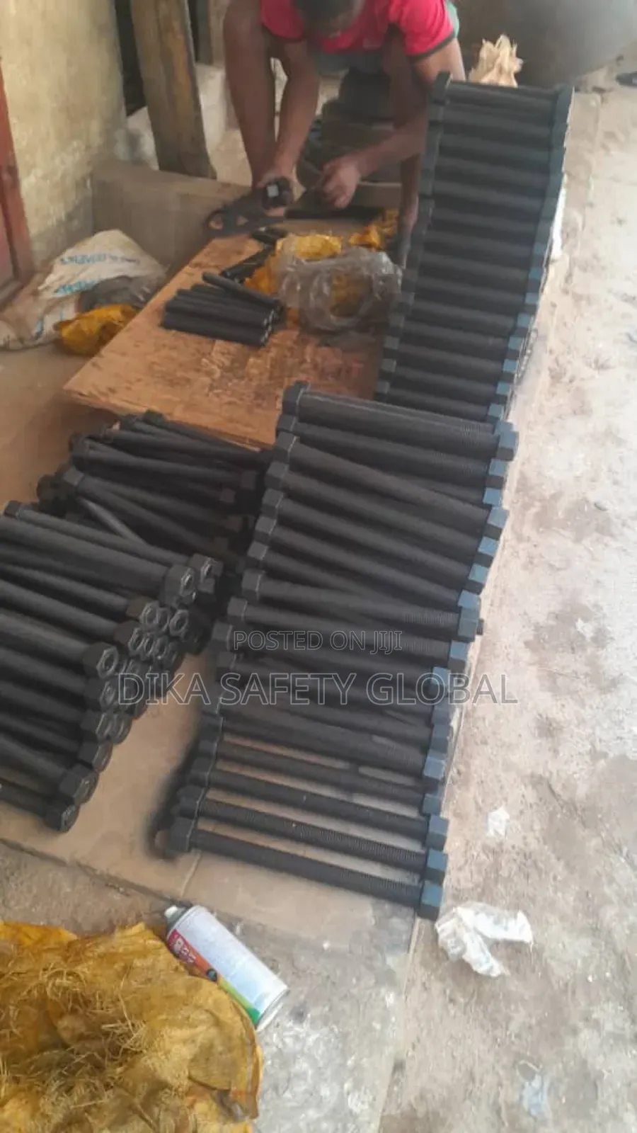 Original Stud Bolt Available In Stock