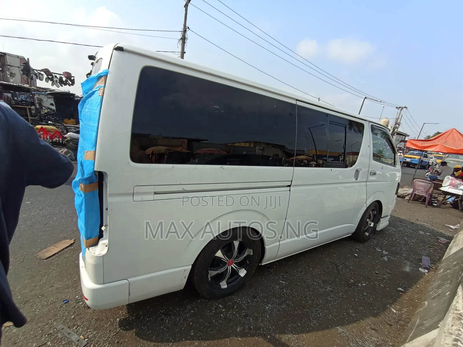 Toyota HiAce 2012 White