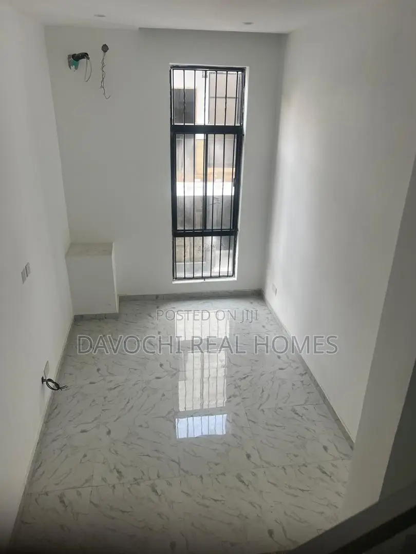 Furnished 5bdrm Apartment in Victoria Island for rent