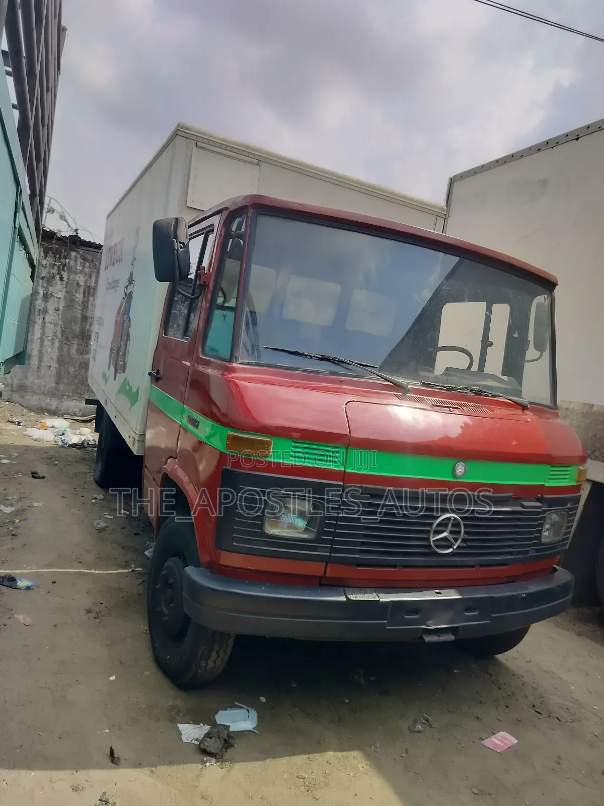 Mercedes Benz 608 Truck 1999 Red