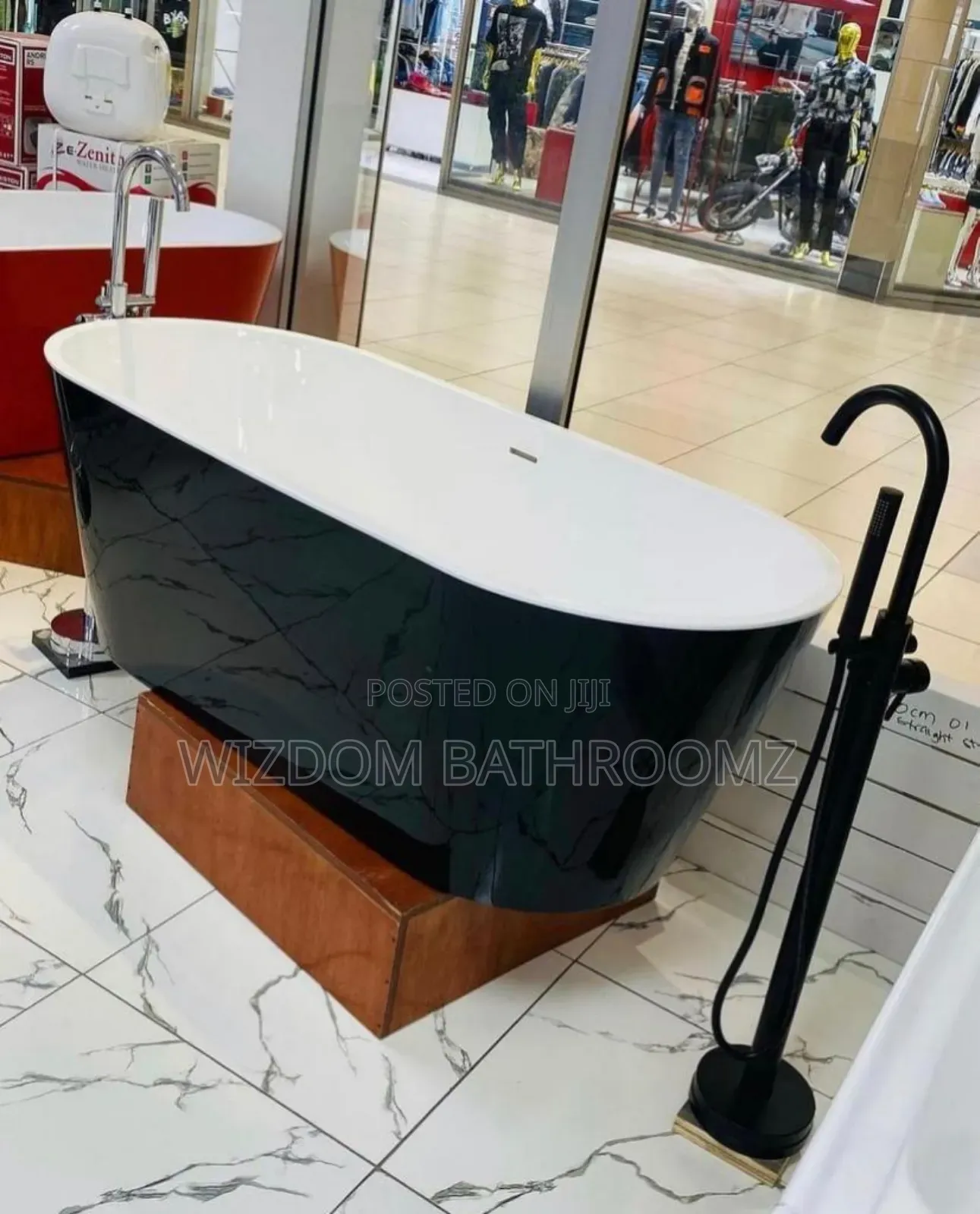 Black and White Luxury Bathtubs