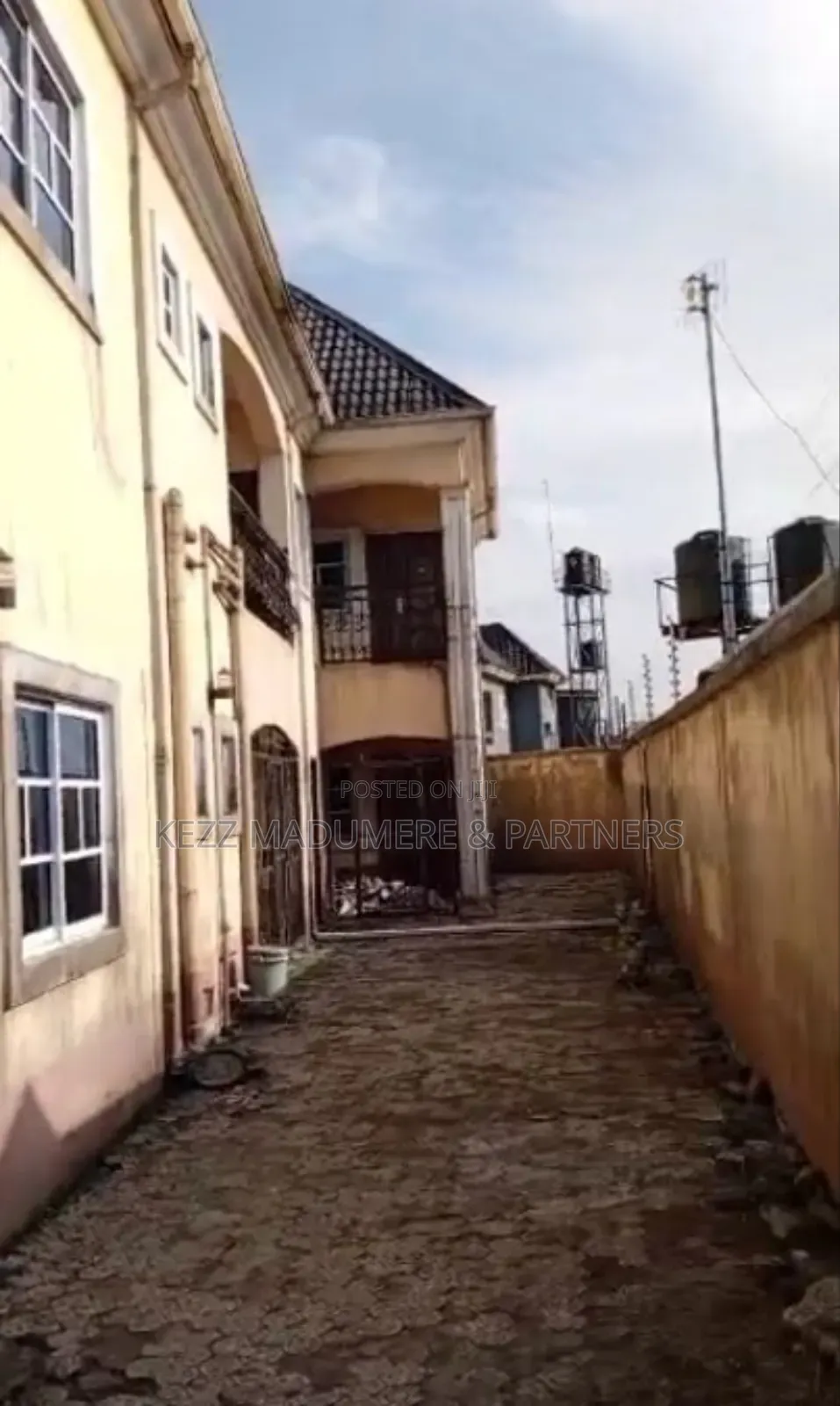 4bdrm Block of Flats in Rumuosi/ Rumuaghulu for sale
