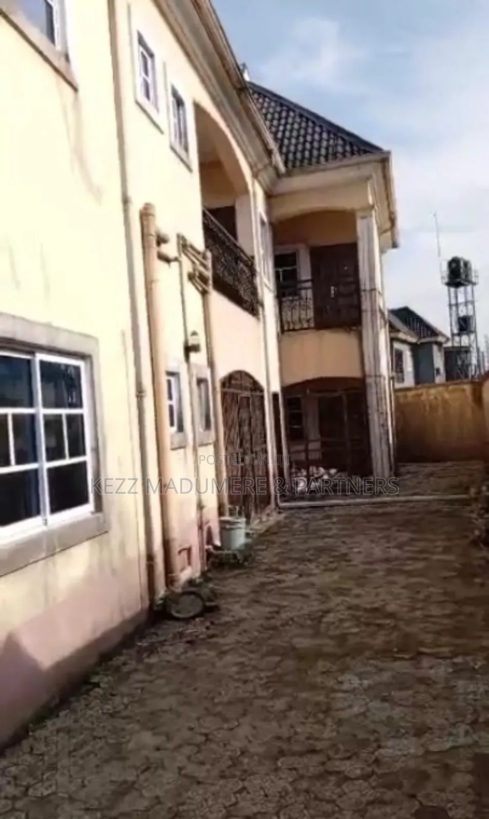 4bdrm Block of Flats in Rumuosi/ Rumuaghulu for sale