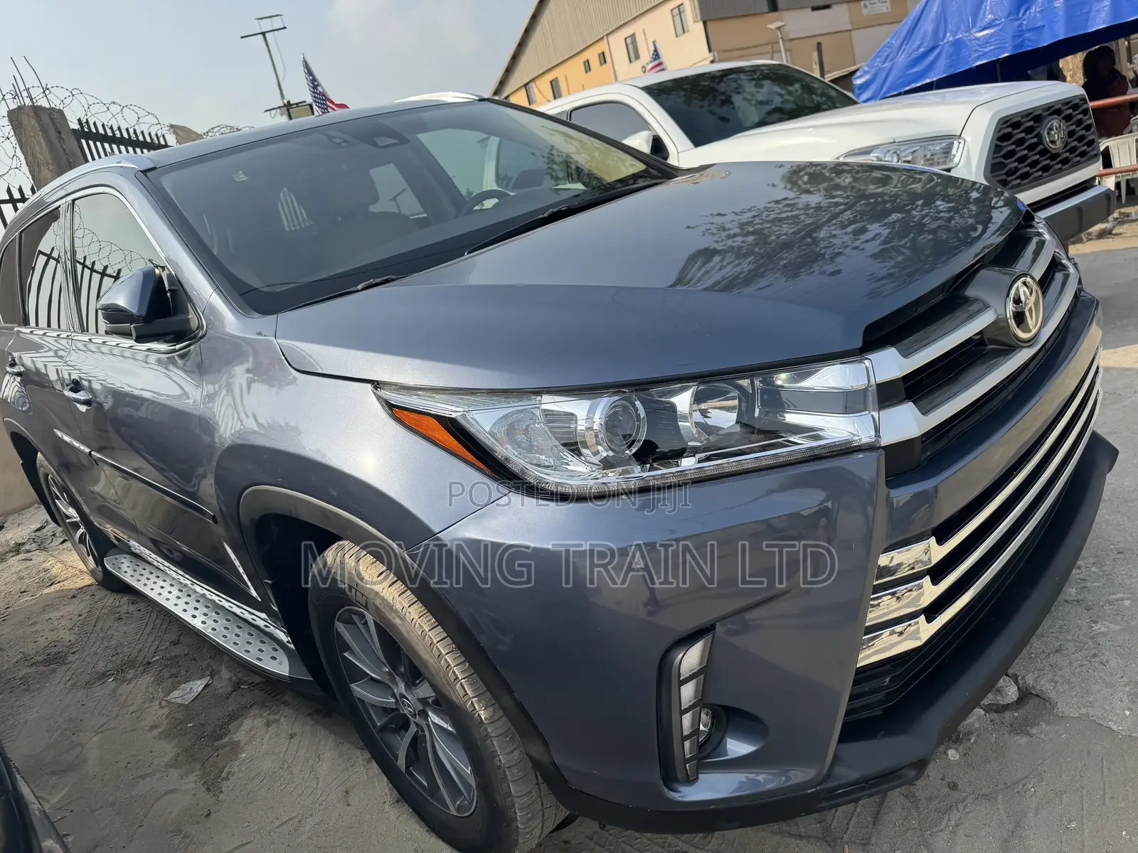 Toyota Highlander XLE 4x2 V6 (3.5L 6cyl 8A) 2018 Blue