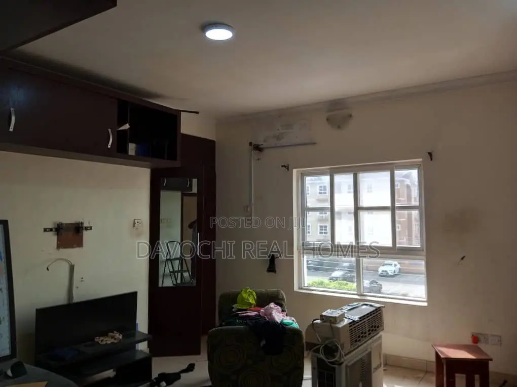 Furnished 3bdrm Apartment in Osapa London for rent