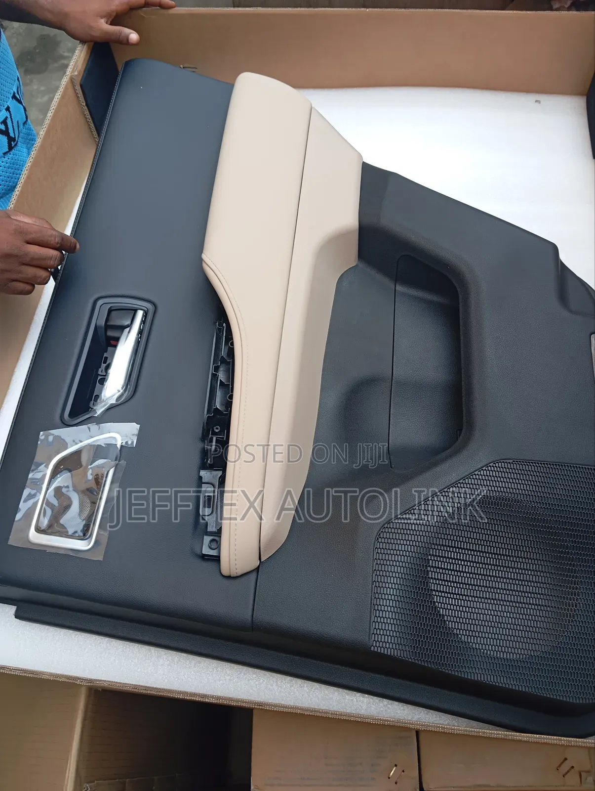 One Side Door Mat for Toyota Land Cruiser 2024 Direct Brand