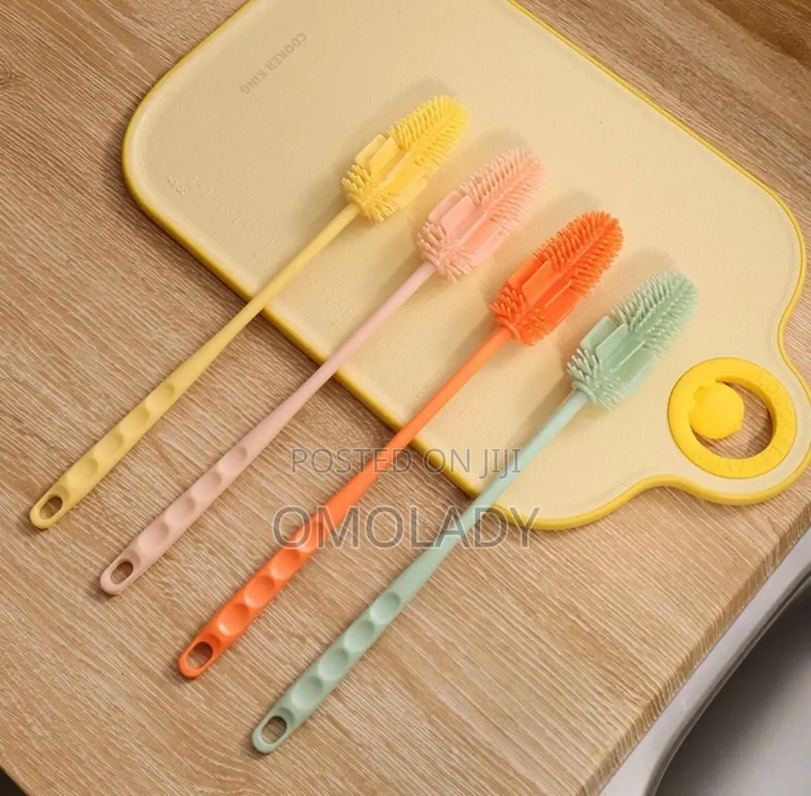Long Hand Silicone Gel Cleaning Brush for Glass, Plastic Etc