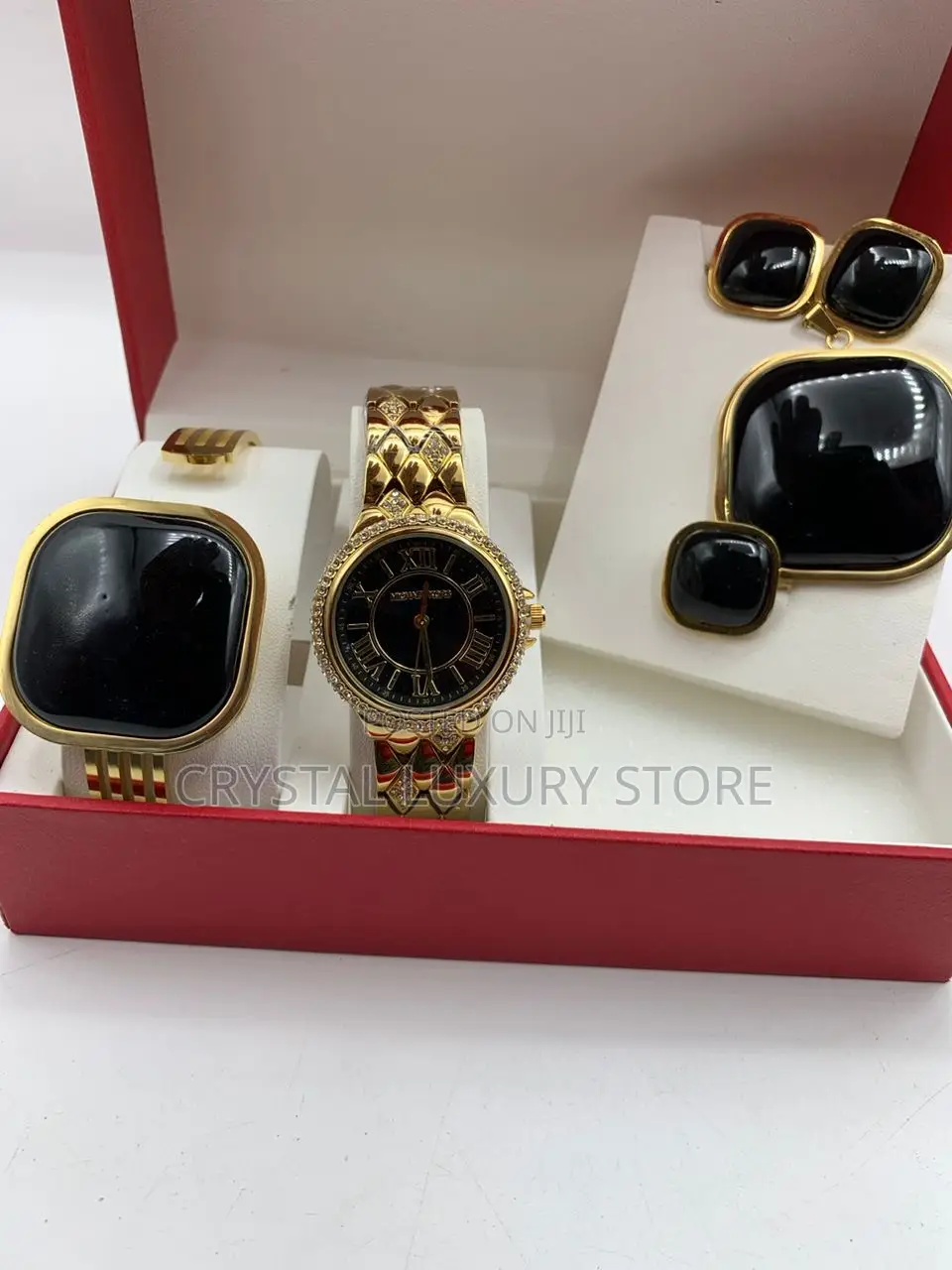 Cartier Quality Ladies Gift Set Wristwatch/Jewelries