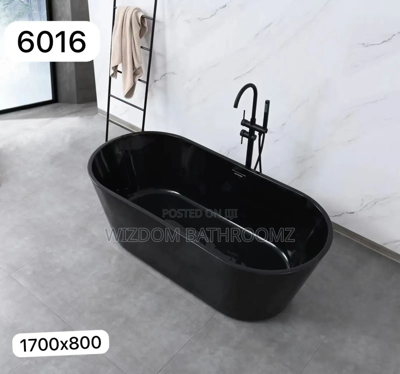 Black Luxury Bathtub