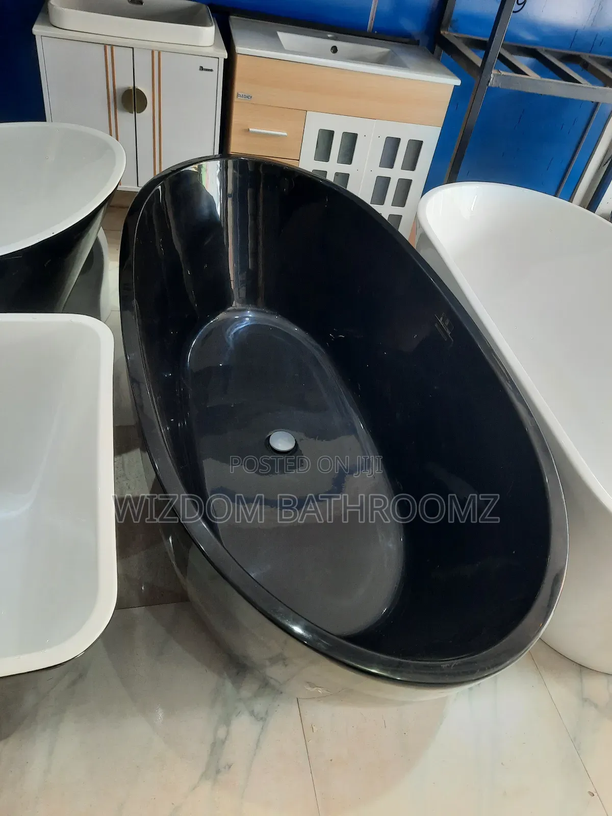 Black Luxury Bathtub