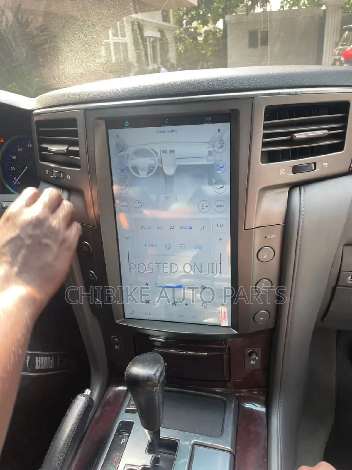 Apple Carplay/Android Auto LX570 Tesla Android