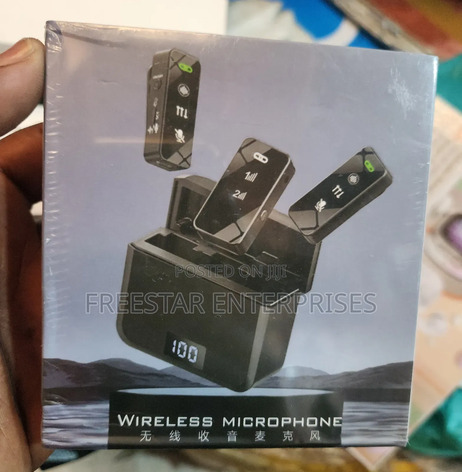 Digital Display Wireless iPhone Type-C Lapel Mic Case.