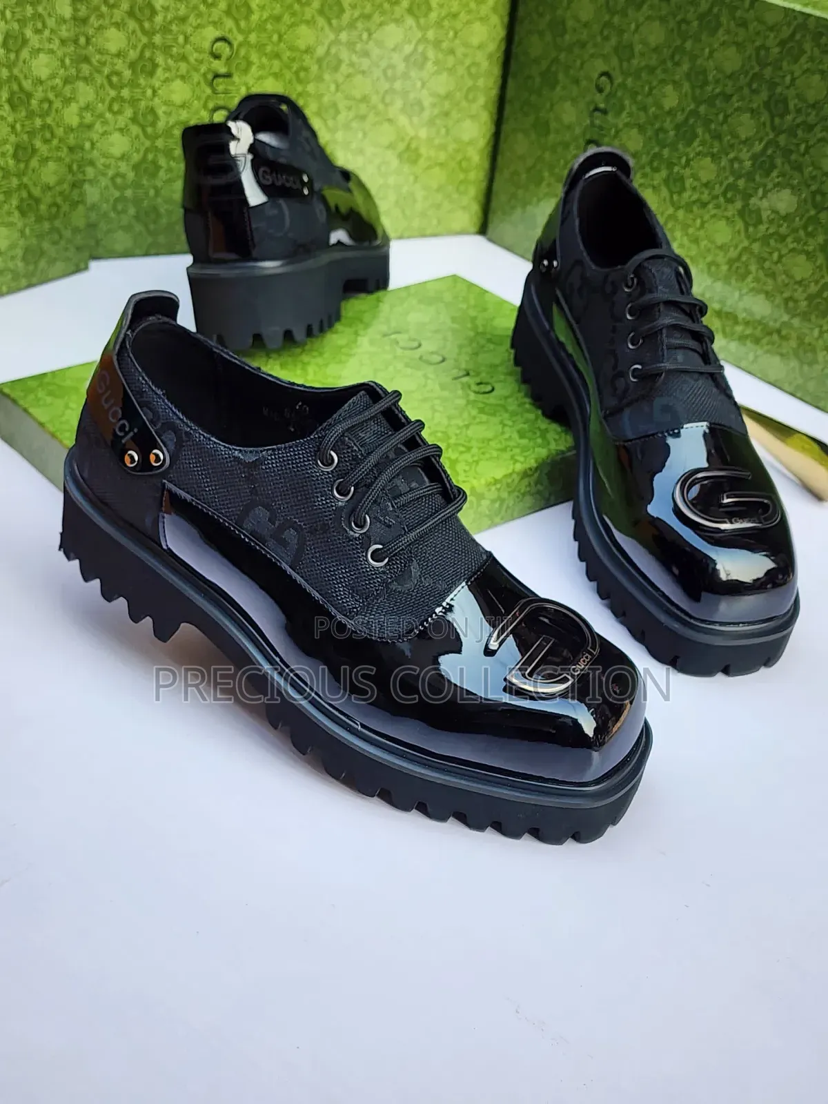 Classic Gucci Lace Up Glossy/Fabric Shoe
