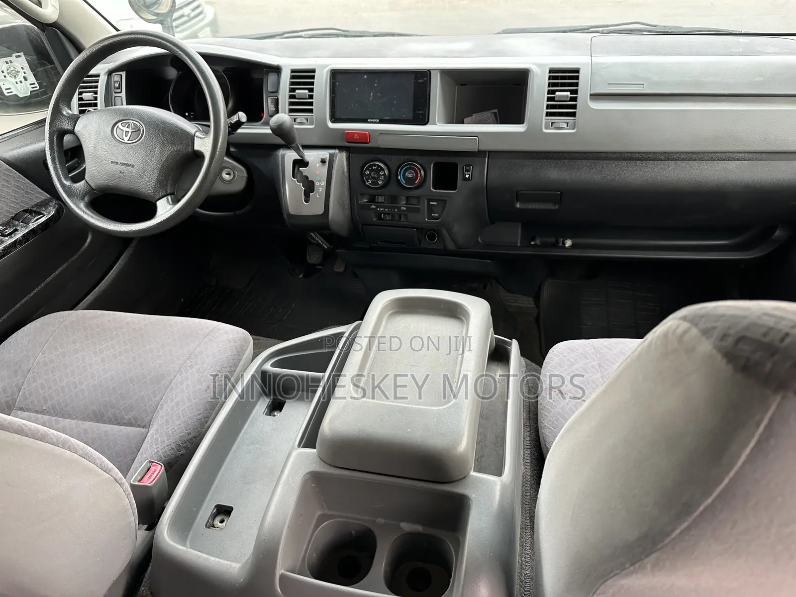 Toyota HiAce 2010 Black