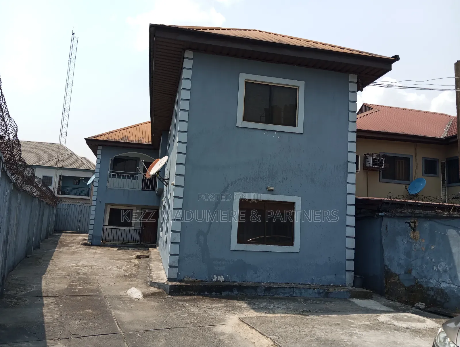 4bdrm Block of Flats in Off Mummy B Road,, Port-Harcourt for sale