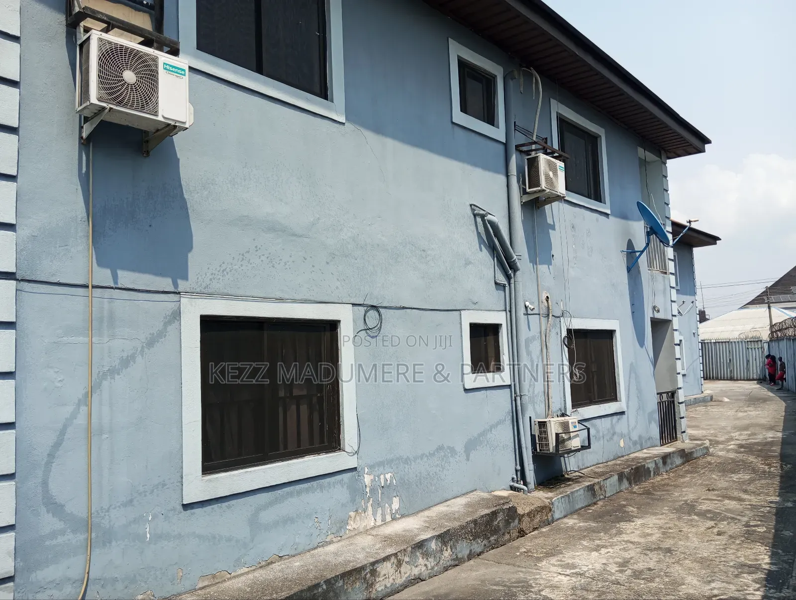4bdrm Block of Flats in Off Mummy B Road,, Port-Harcourt for sale