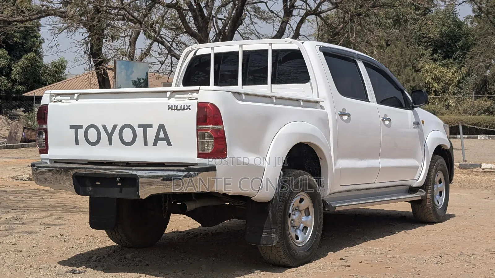 Toyota Hilux 2014 White