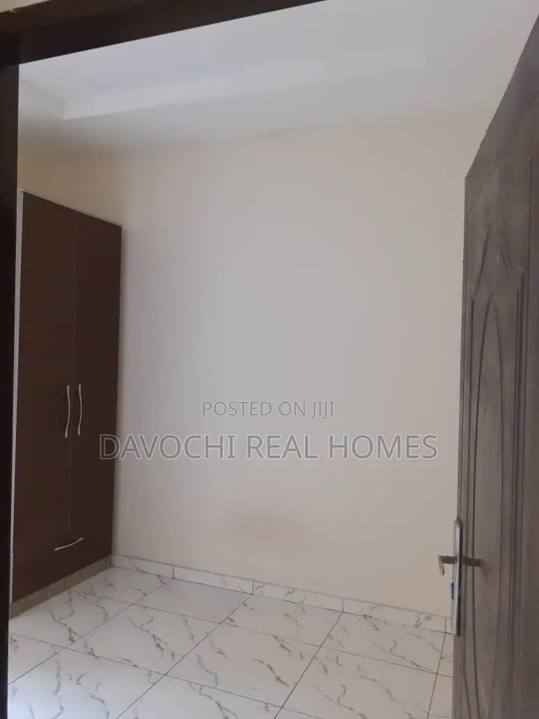 3bdrm Apartment in Orchid Road, Lekki for sale