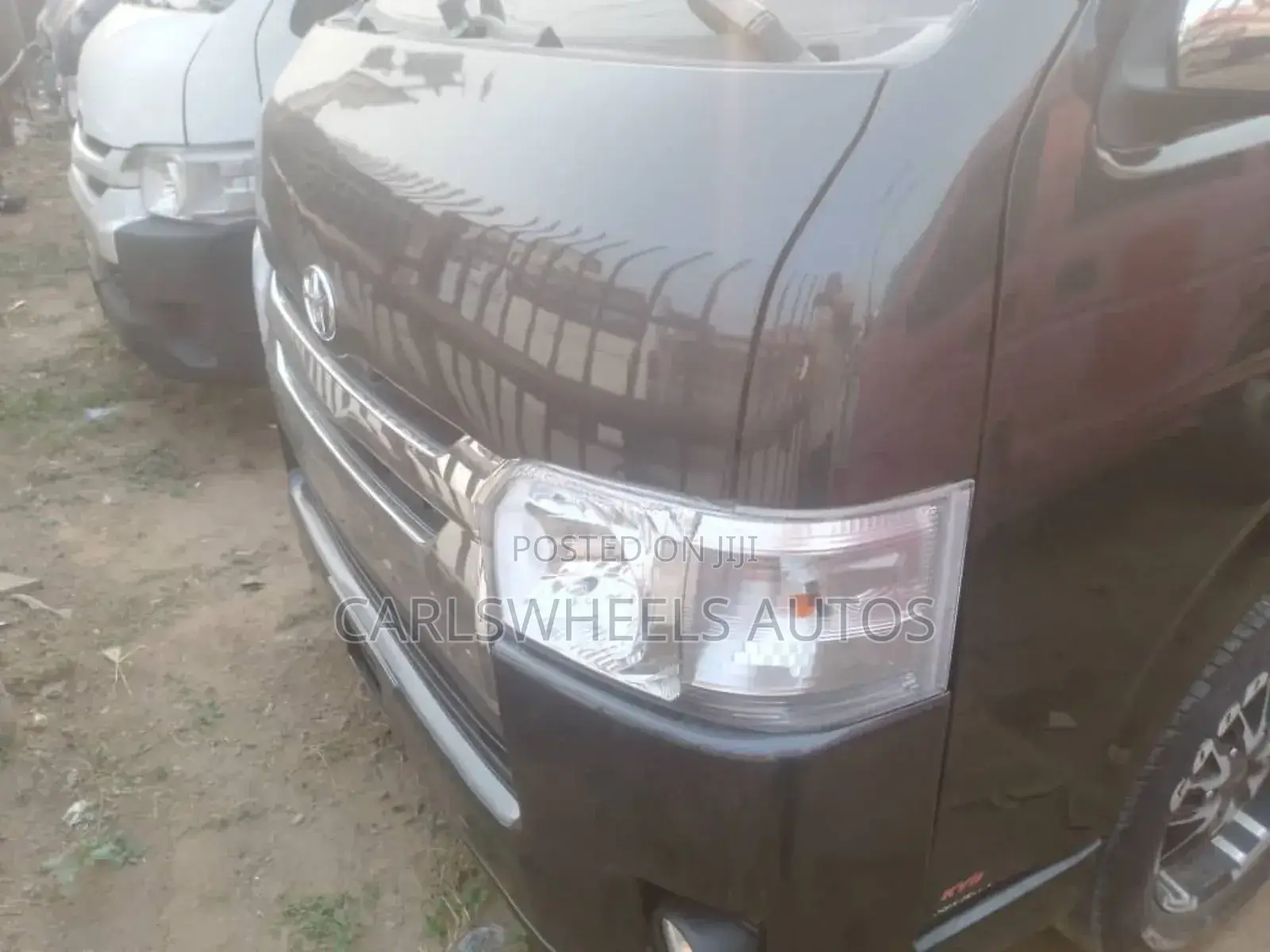 Toyota HiAce 2015 Black