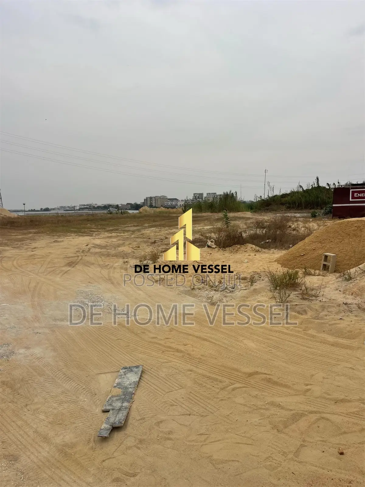 700sqm and 1375sqm LAND in Bananana Island