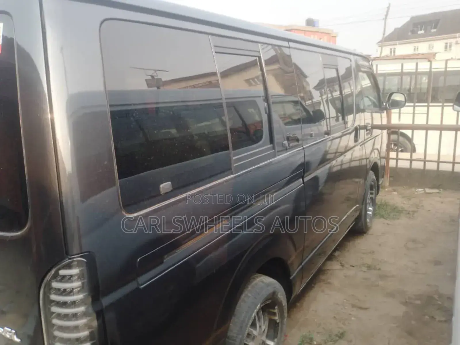 Toyota HiAce 2015 Black
