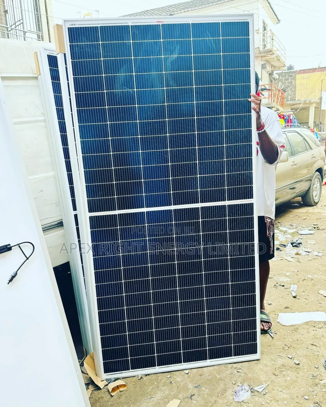 650w Mono Crystalline Canadian Panel