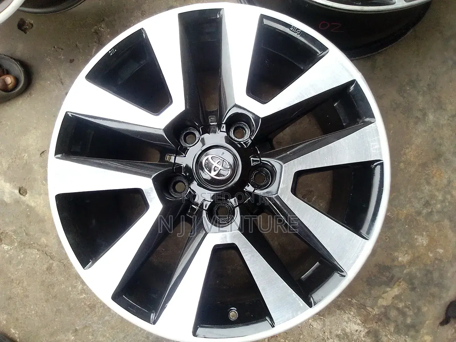 20rim Land Cruiser