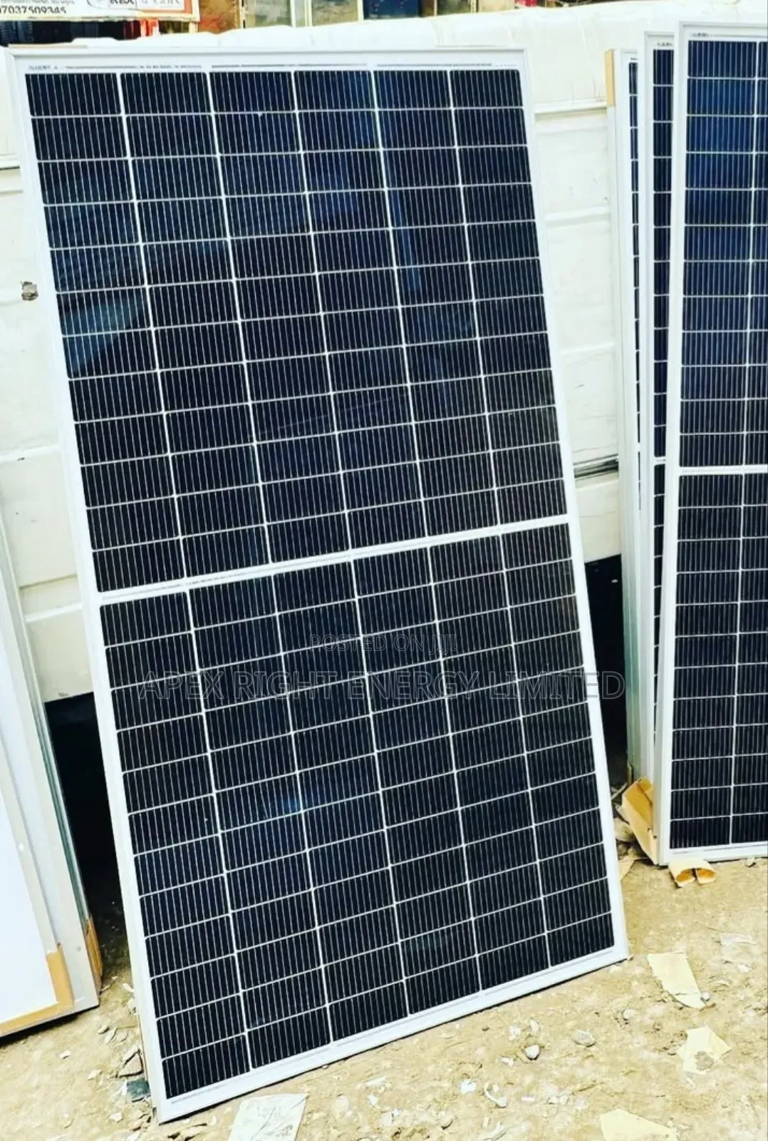 650watts Mono-crystalline 144cells Canadian
