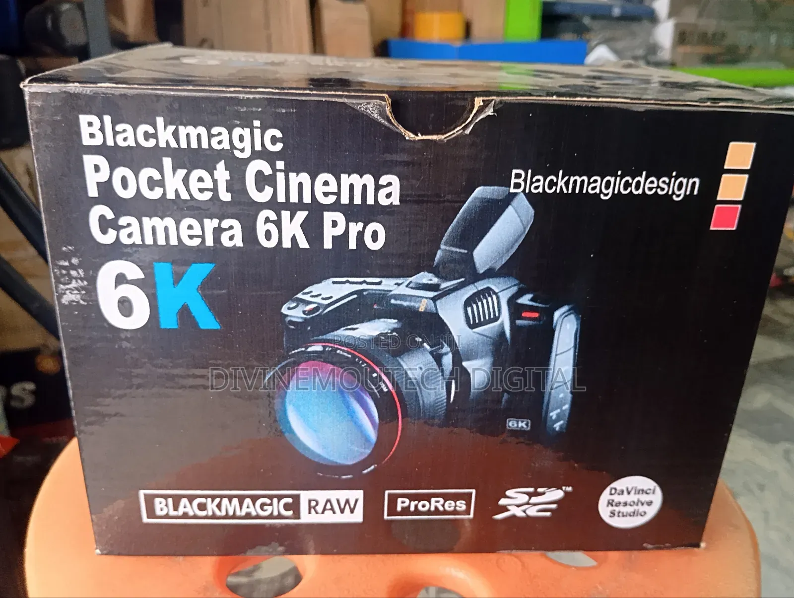 Black Magic Pro Open Carton