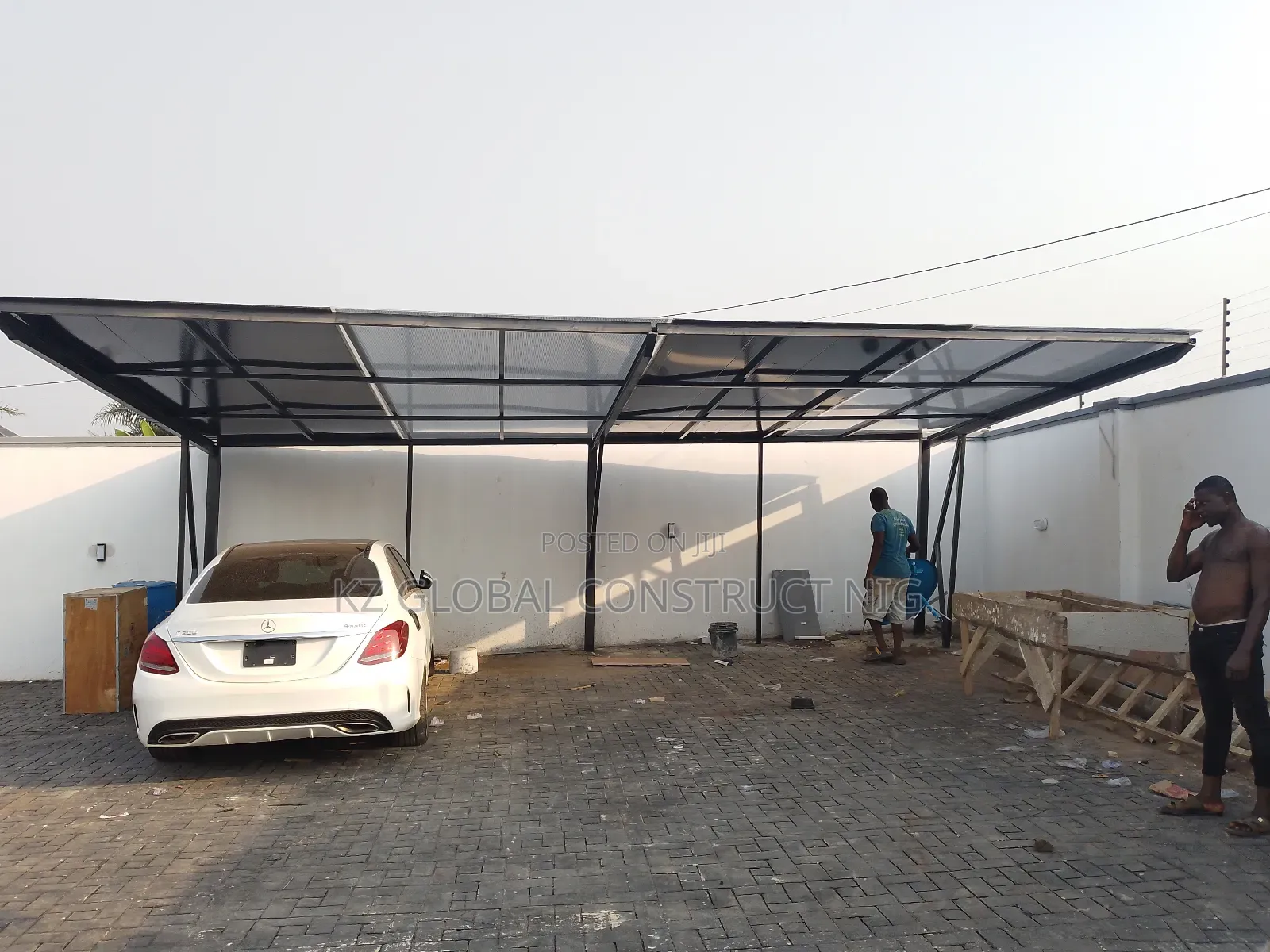 Carport With Polycarbonate Coverings
