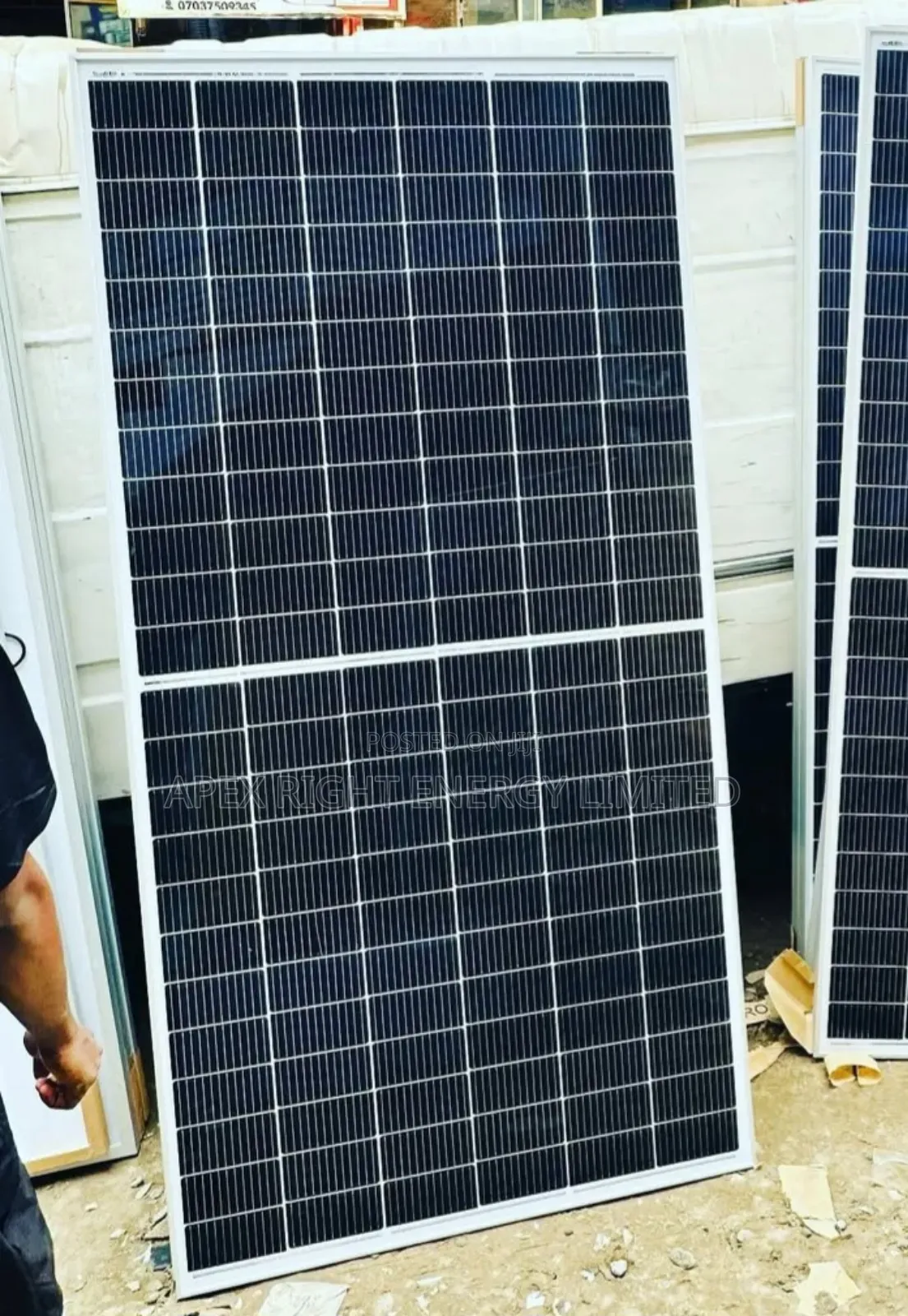 650watts Canadian Solar Mono Panel 144cells