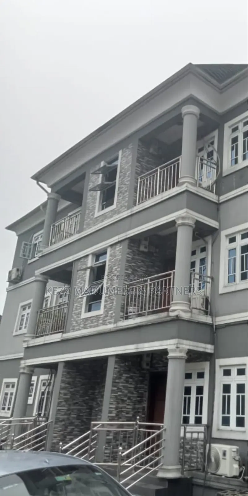 20bdrm Duplex in New Gra Phase 4 for sale