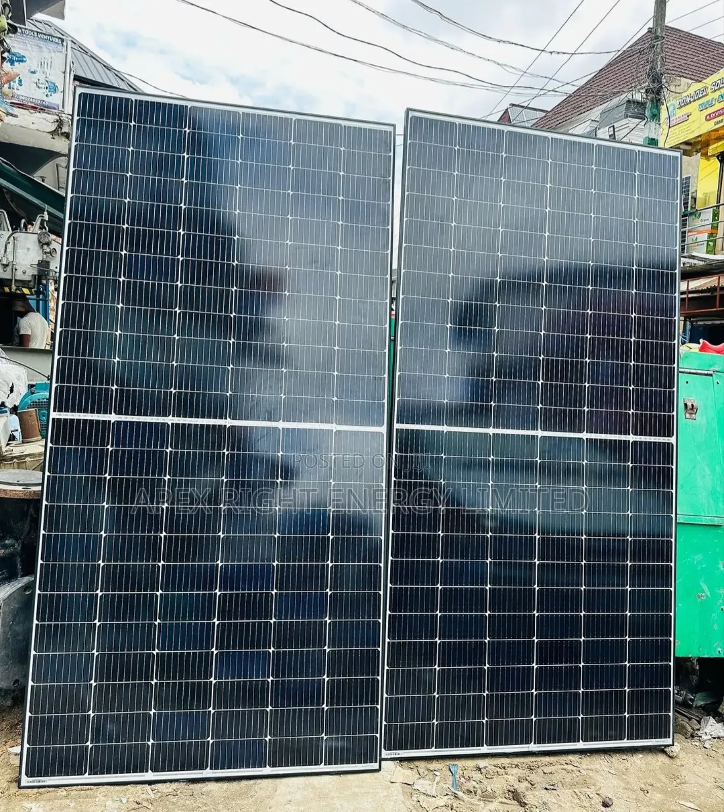 650watts Jinko Mono Crystalline At APEX RIGHT ENERGY