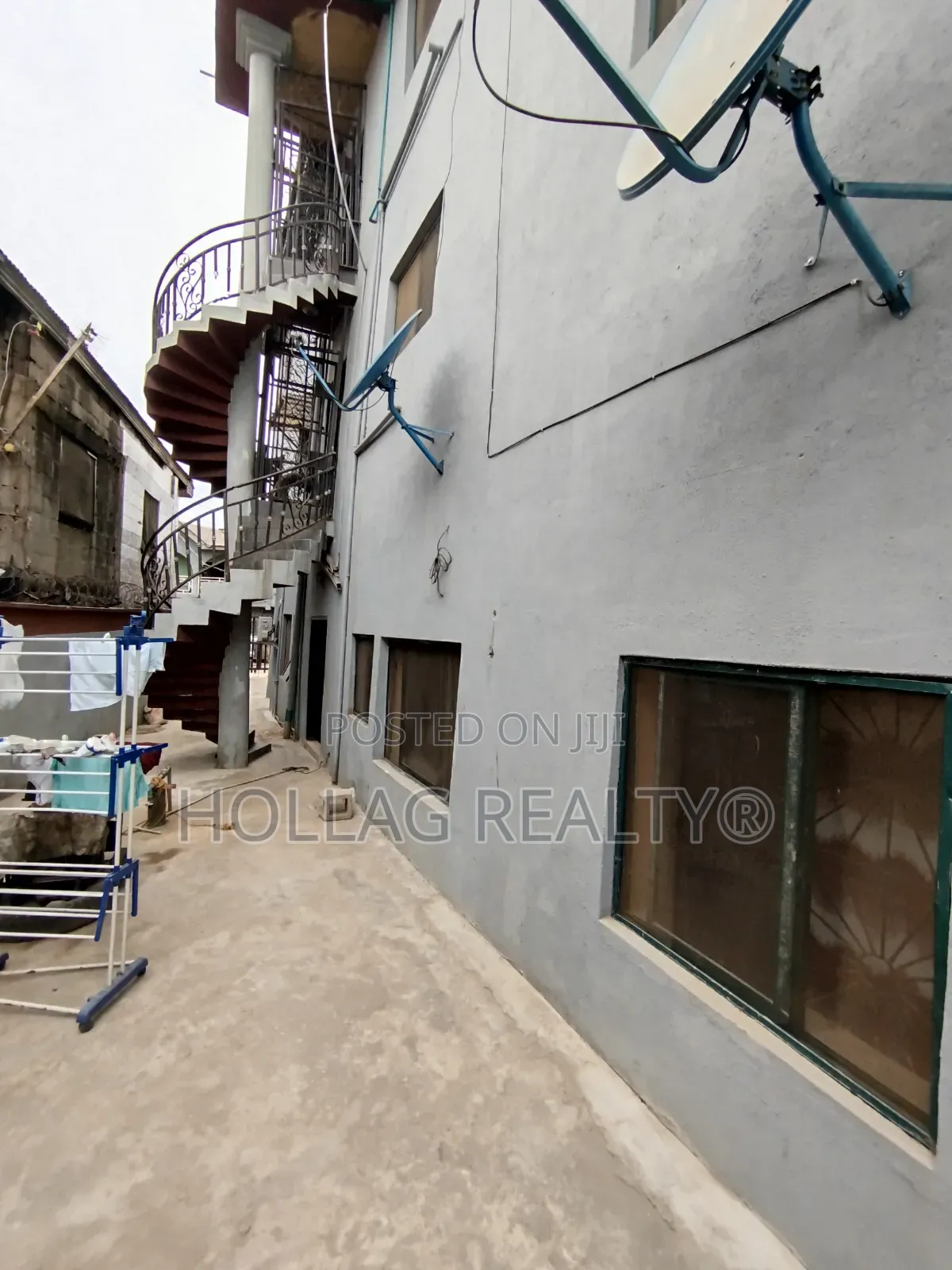 2bdrm Block of Flats in Oworonshoki / Shomolu for sale