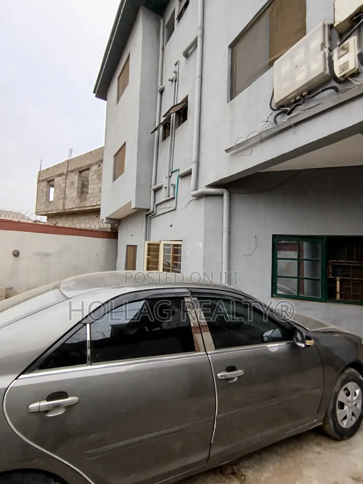 2bdrm Block of Flats in Oworonshoki / Shomolu for sale