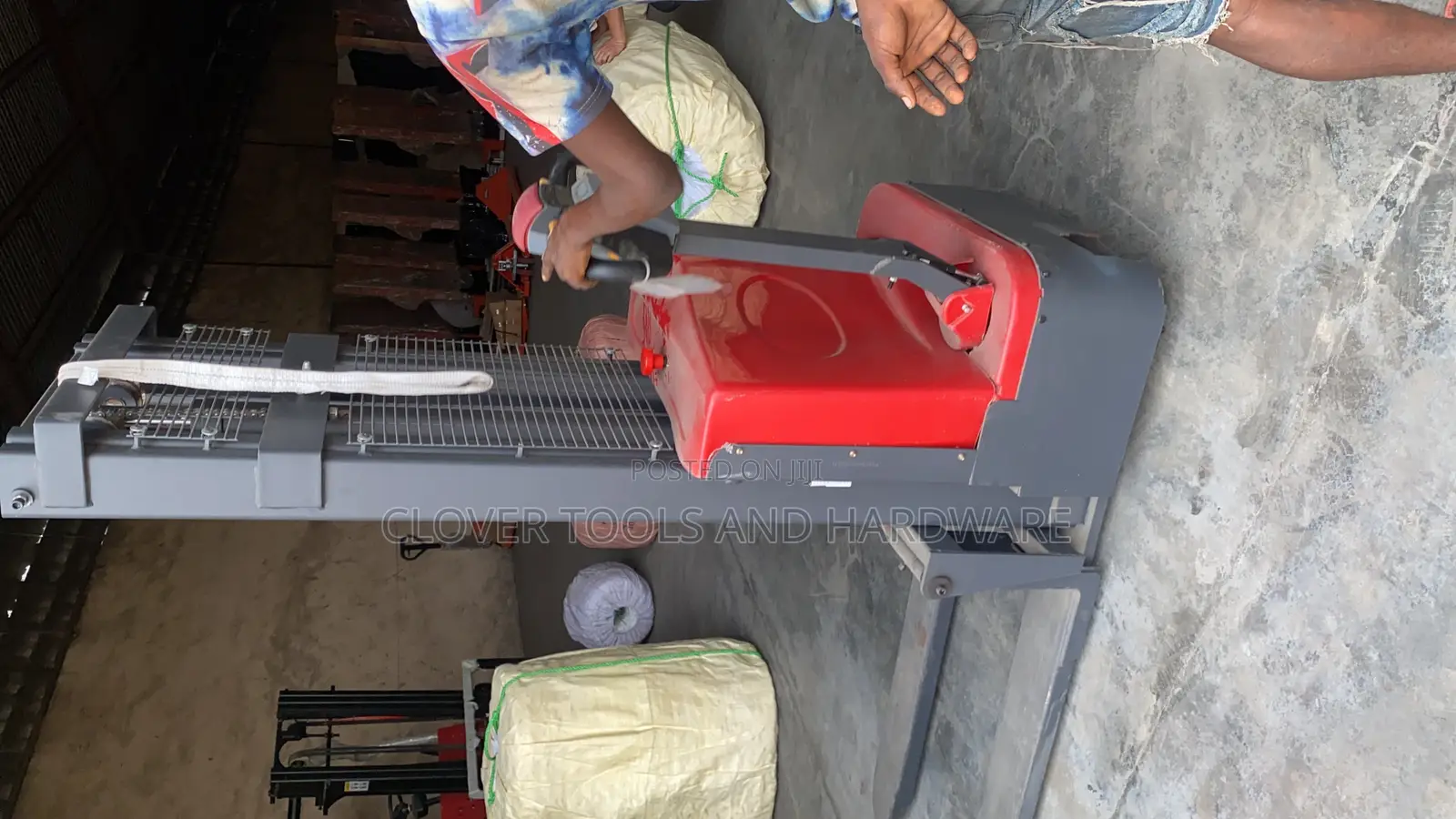 Electric Walkie Pallet Stacker/Forklift 1.5ton Lifting 3mtr