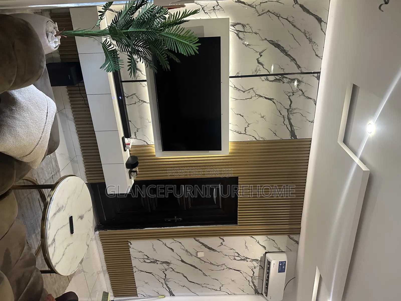 High Taste TV CONSOLE