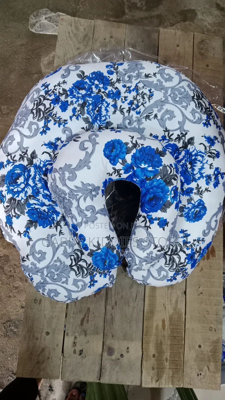 Nursing Pillow With Neck Pillow