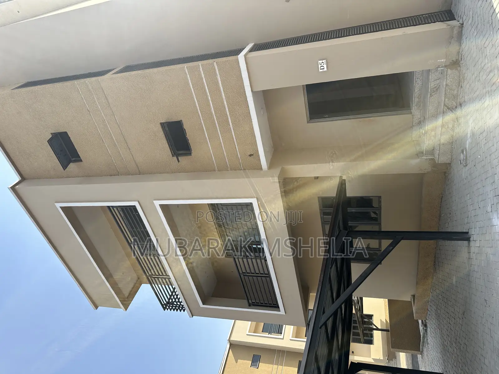 6bdrm Duplex in Jahi for sale