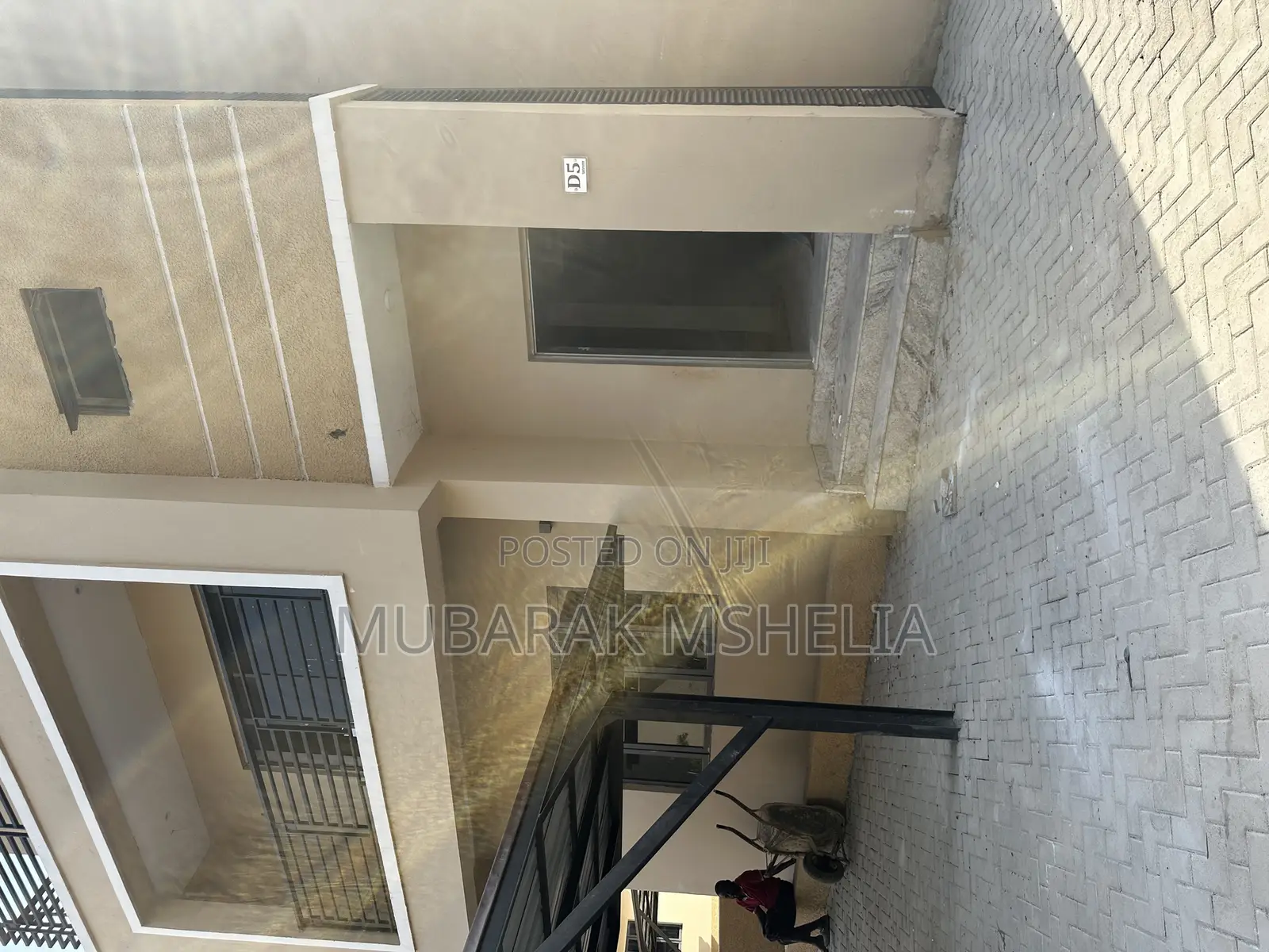 6bdrm Duplex in Jahi for sale