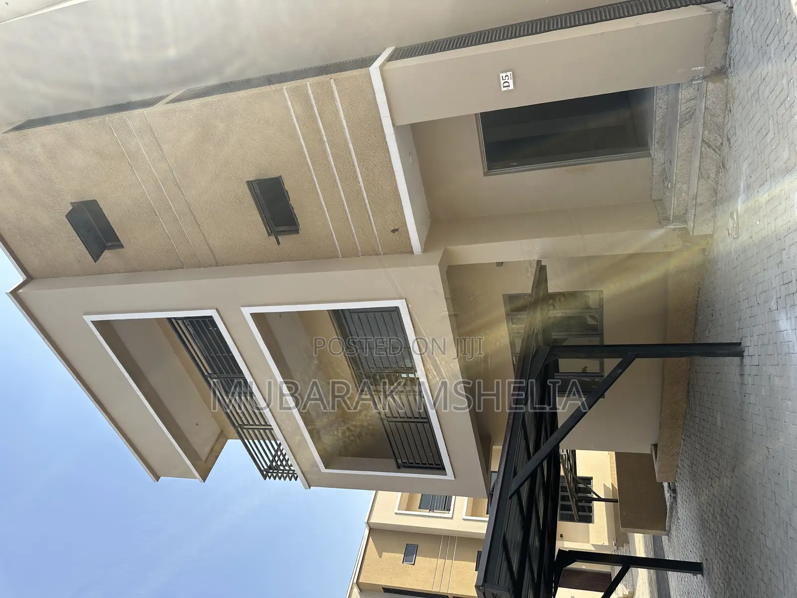 6bdrm Duplex in Jahi for sale