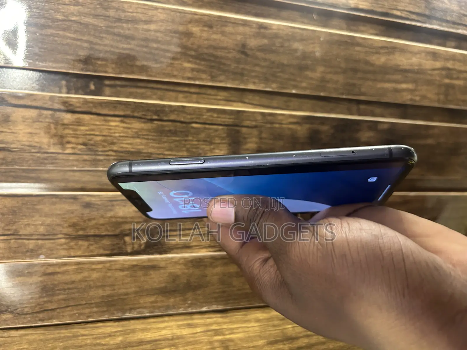 Apple iPhone 11 64 GB Black