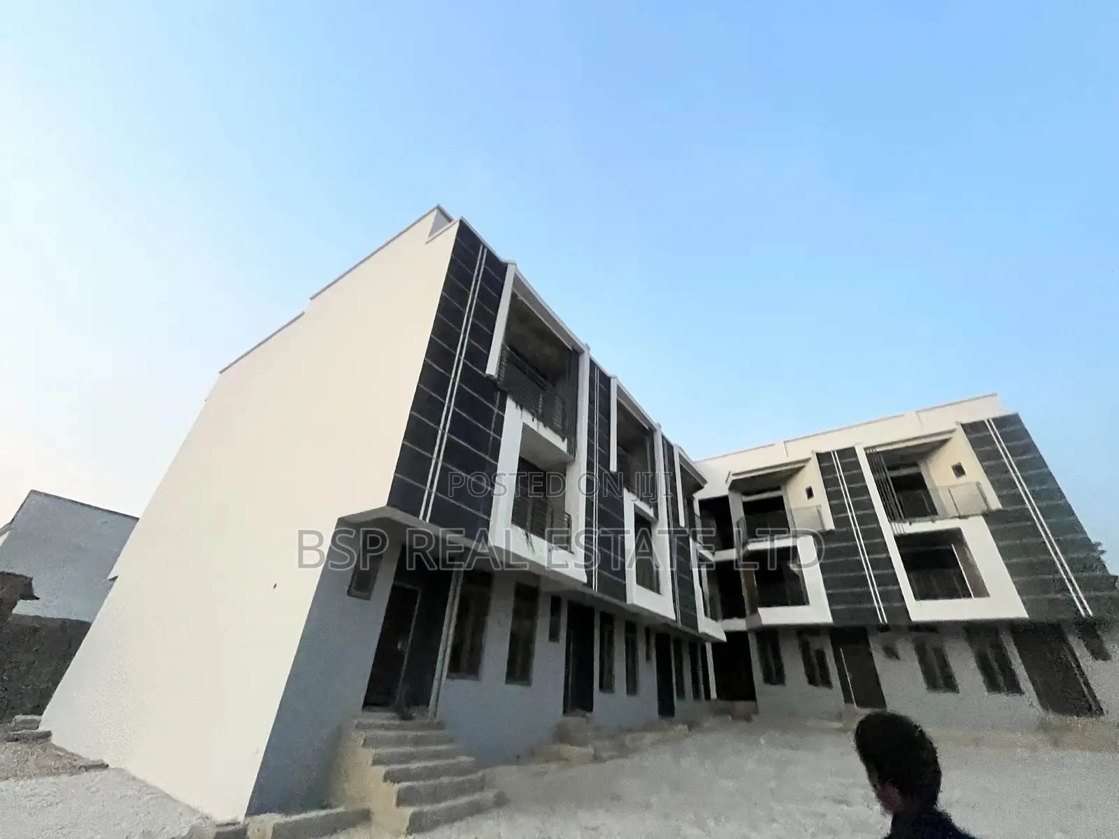 4bdrm Townhouse/Terrace in Dape for sale