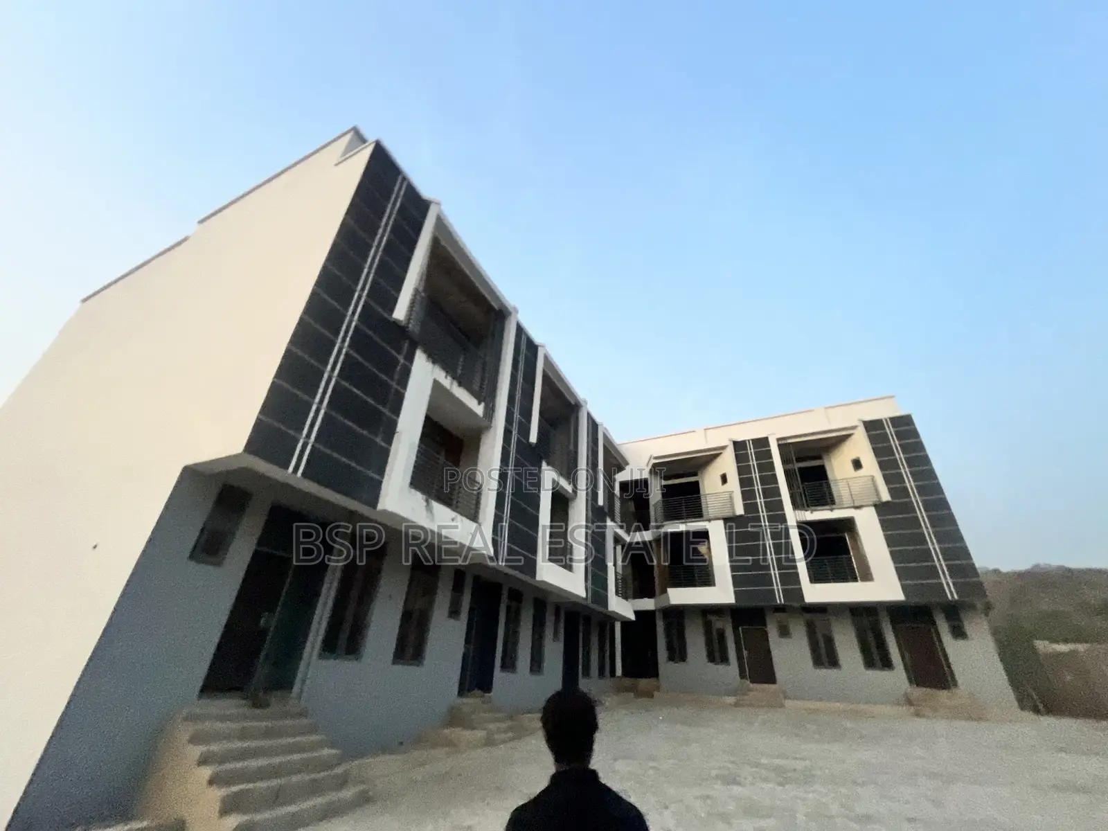 4bdrm Townhouse/Terrace in Dape for sale