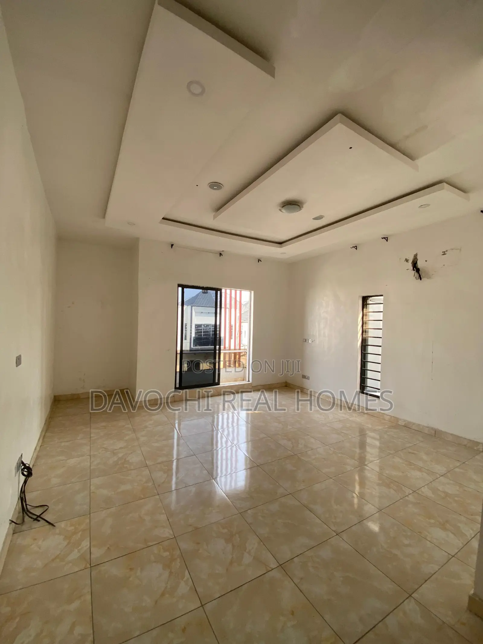 4bdrm Duplex in Chevron for rent