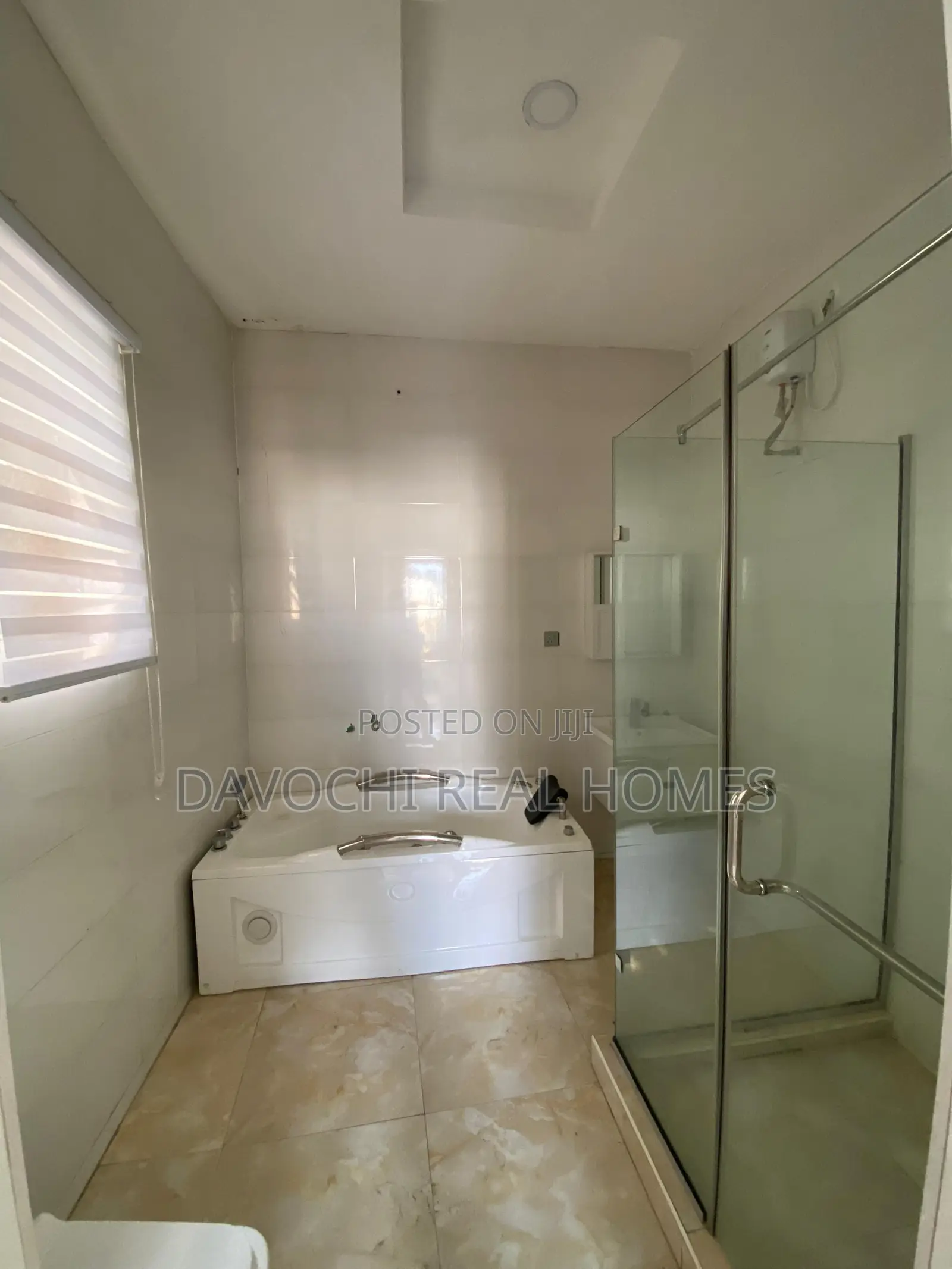 4bdrm Duplex in Chevron for rent