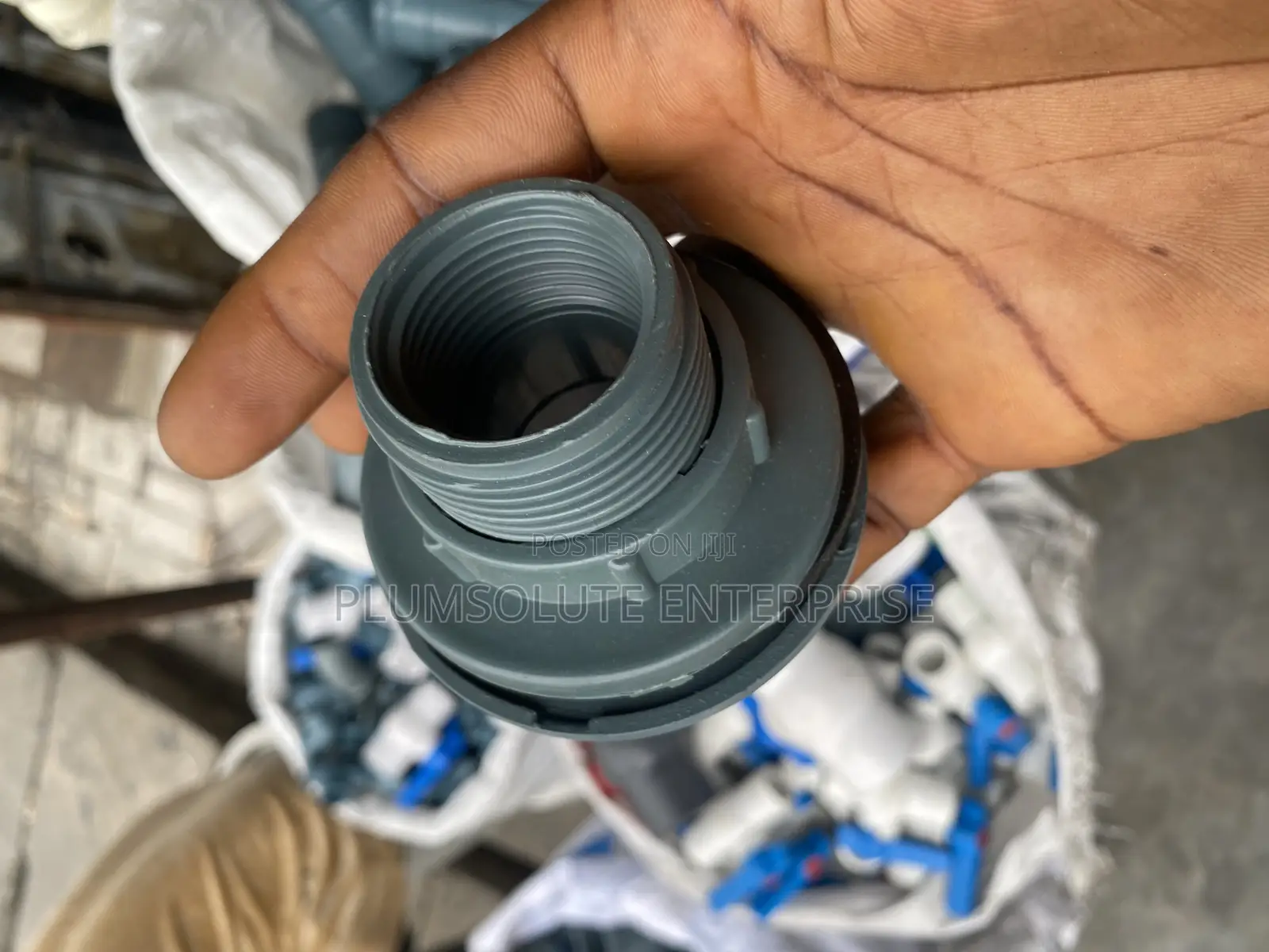 Tank Connector