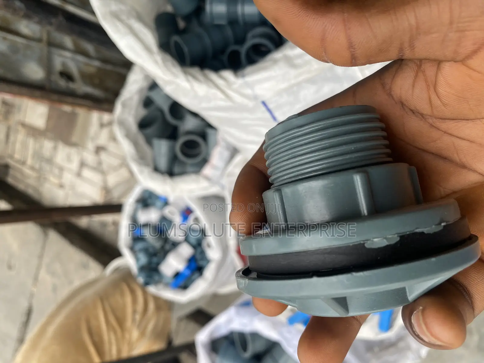 Tank Connector