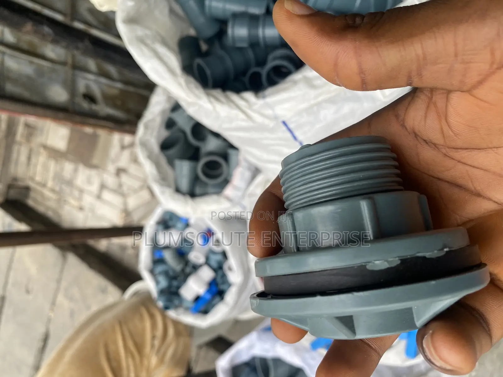 Tank Connector